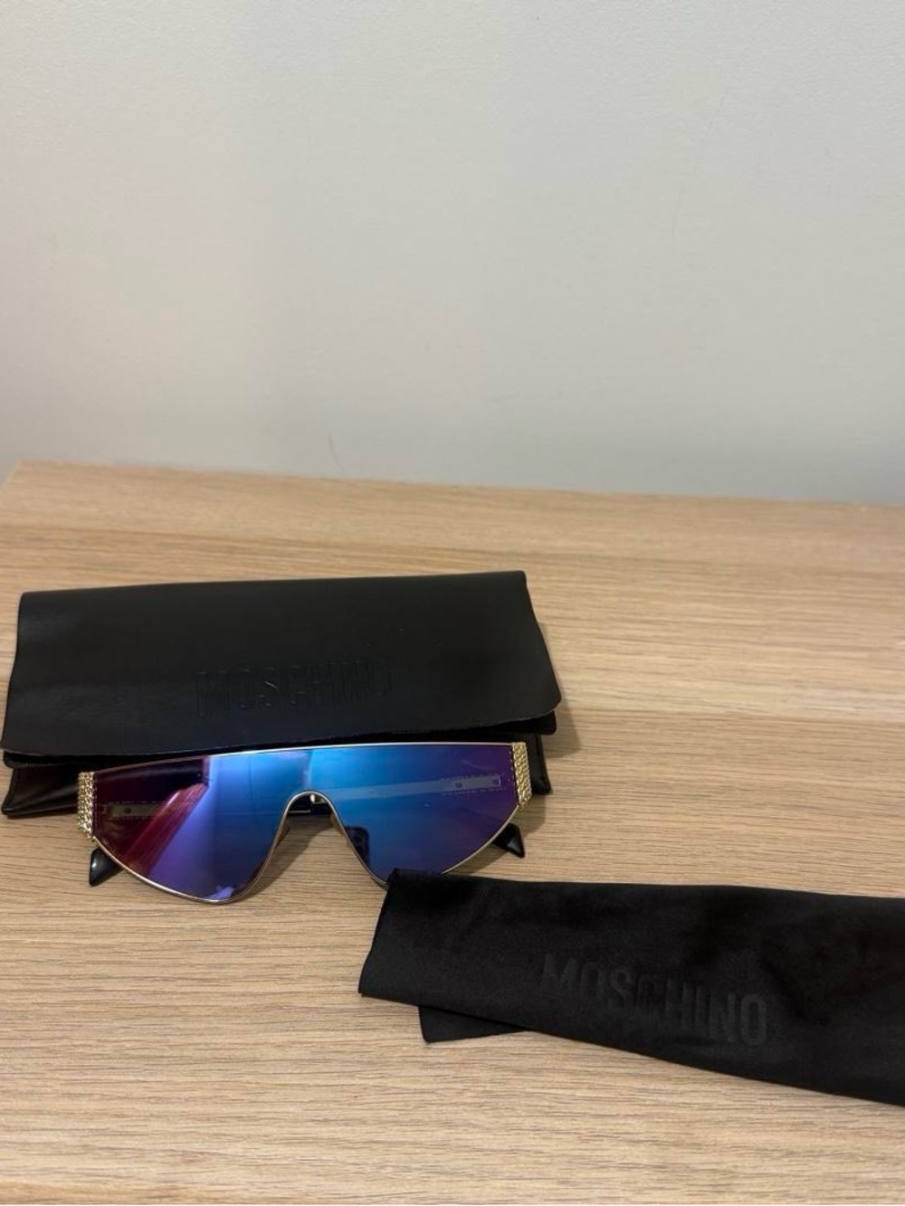 Moschino purple & Gold Logo Bar Sunglasses